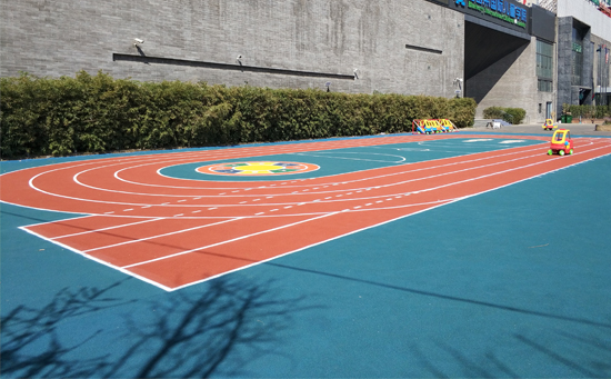 幼兒園藍(lán)色塑膠跑道圖片