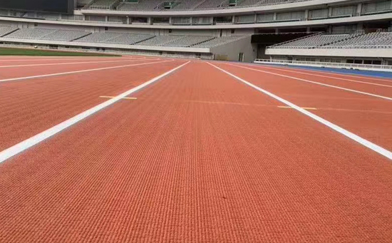 體育館塑膠跑道